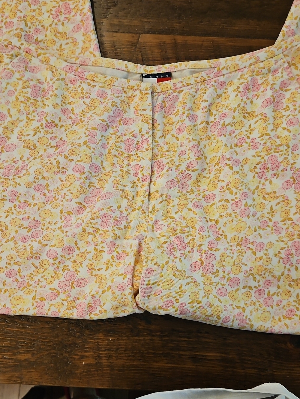Tommy Hilfiger Floral Cropped Pants White & Pink Size 12
